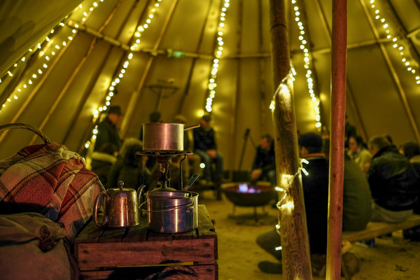 Gemütliche Festzeltstimmung - Impressionen vom Goodwood Members' Meeting 2017