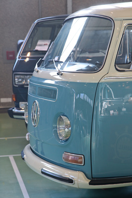 Generation 2 und 3 des VW Typ 2 (VW-Bus) - Oldtimer- und Teilemarkt Winterthur 12./13. November 2016