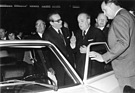 Genfer Automobilsalon 1972 - Impressionen - Bundespräsident Dr. Nello Celio auf seinem Rundgang