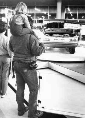 Genfer Autosalon 1982 - Impressionen - Unterhaltung für die ganze Familie