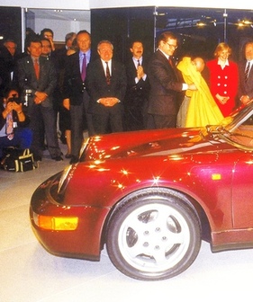 Genfer Autosalon 1990: Arno Bohn enthüllt den neuen Porsche 911 Turbo