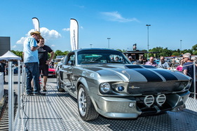 Georg Meyering präsentiert Oldtimer - Klassiker-Tage Schleswig-Holstein Georg Meyering präsentiert Oldtimer - Klassiker-Tage Schleswig-Holstein
