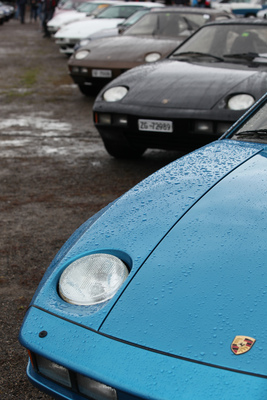 Gerne grau oder schwarz bestellt, aber es gab auch schöne Farben für den Porsche 928 - OSMT Zug im September 2017