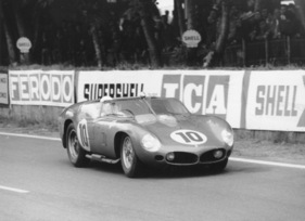 Gesamtsieger Ferrari 250 TRI/61 mit Phil Hill und Olivier Gendebien in Le Mans 1961 Gesamtsieger Ferrari 250 TRI/61 mit Phil Hill und Olivier Gendebien in Le Mans 1961