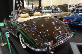 Bild Gesehen bei Brabus auf der Essen Motor Show 2019: Mercedes 300 S Roadster (W 188) - Angeboten für EUR 698'000.