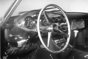Ghia Chrysler Valiant Coupé St-Régis (1962) - verändertes Cockpit gegenüber dem ursprünglichen Ghia Asimmetrica
