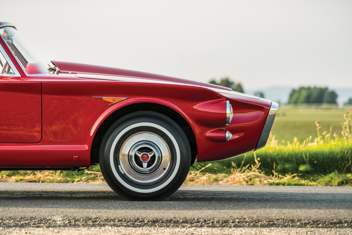 Ghia (Plymouth) Asimmetrica (1961) - Radkappen mit Zentralnaben-Imitation