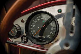 Ghia (Plymouth) Asimmetrica (1961) - Tacho bis 220 km/h