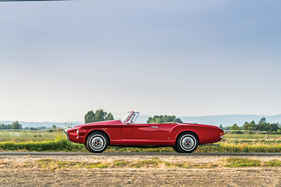 Ghia (Plymouth) Asimmetrica (1961) - vielleicht etwas gar viele verschiedene Designelemente kombiniert?