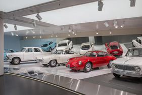 Giulietta und Giulia - herrlich ausgestellt - im Museo Storico Alfa Romeo Arese Giulietta und Giulia - herrlich ausgestellt - im Museo Storico Alfa Romeo Arese