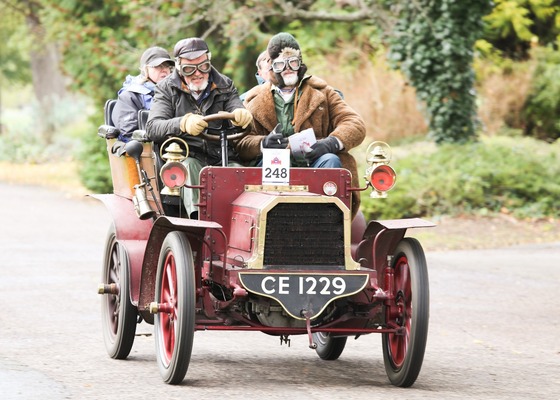 Gladiator Tonneau (1903) - am Bonhams London to Brighton Veteran Car Run 2014