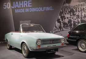 Bild Glas 1204 Cabrio (1963) - nur 2033 dieser Autos wurden gebaut, jetzt gedenkt man bei BMW damit an den Standort Dingolfing, der mit Glas zu BWM gekommen war (Techno Classica 2017)