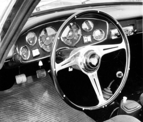 Glas 1300 GT (1965) - Instrumente im Halbkreis - Genfer Automobilsalon 1965