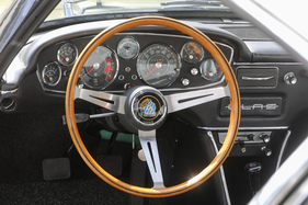 Glas 3000 V8 Coupé (1968) - macht Freude, einzusteigen