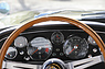 Glas 3000 V8 Coupé (1968) - mit sieben Instrumenten ist das Armaturenbrett sehr gut ausgestattet (© Bruno von Rotz, 2023) Glas 3000 V8 Coupé (1968) - mit sieben Instrumenten ist das Armaturenbrett sehr gut ausgestattet (© Bruno von Rotz, 2023)