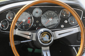 Glas 3000 V8 Coupé (1968) - sportlich wirkender Instrumententräger