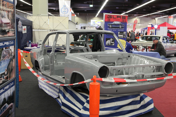 Glas Limousine 1700 in Restaurierung - Retro Classics Bavaria 2019