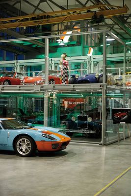 Bild: Glasboxen in der Motorworld Stuttgart