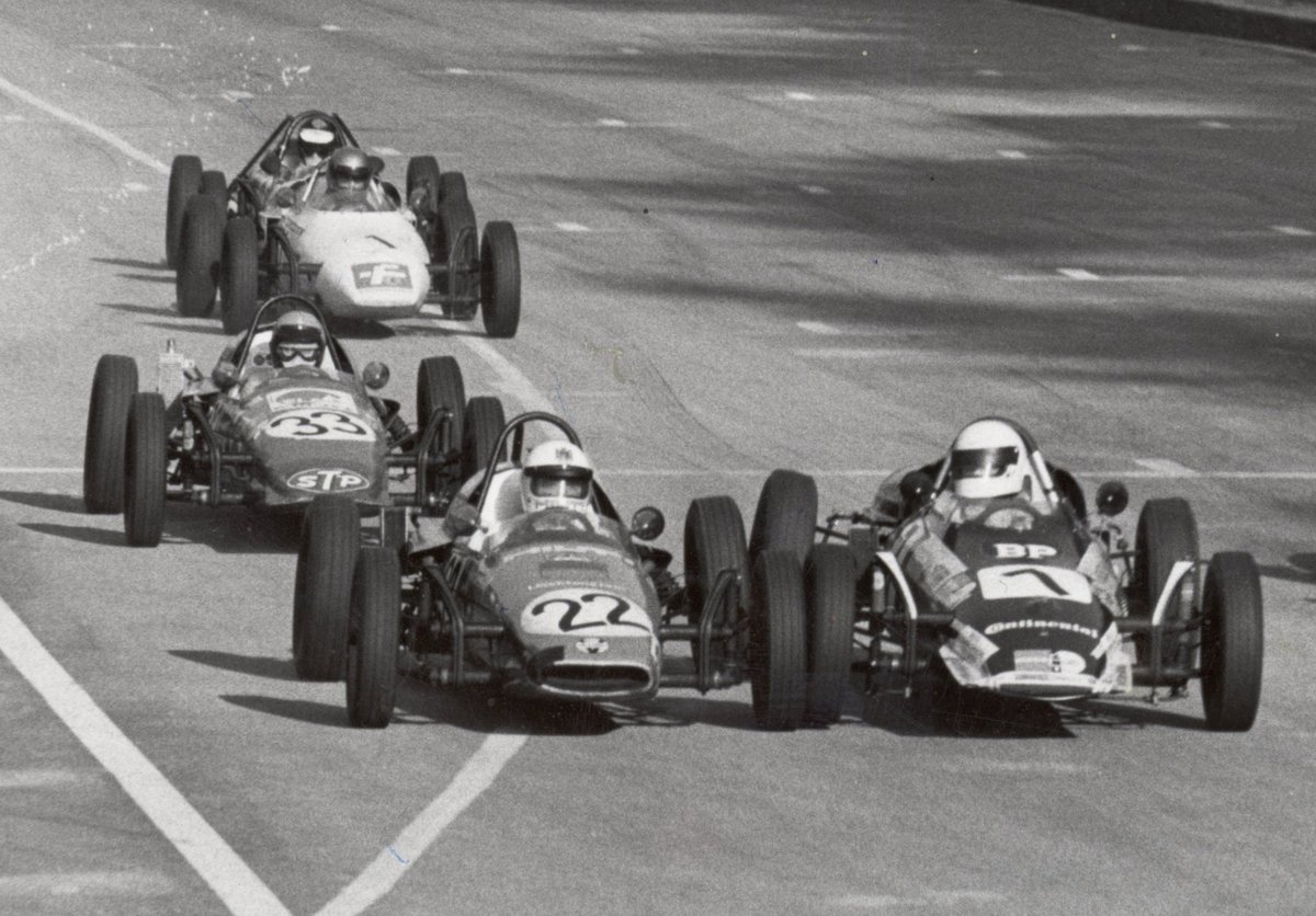 Gleich Krachts - Schurti (22) und Breinsberg (7) kurz vor ihrem berühmten Mega-Crash am Salzburgring.