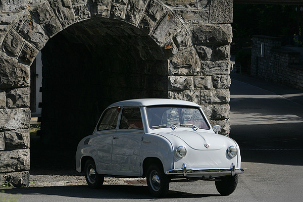 Bild: Goggomobil T 250 (1960) - mit dem weniger als 1,3 Meter breiten Goggomobil kommt man überall durch