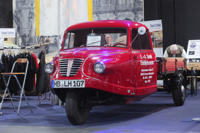 Goliath Goli Tiefladerpritsche (1955) - mit Zweitaktmotor und 398 cm3 - Nutzlast 750 kg! - Bremen Classic Motorshow 2019 Goliath Goli Tiefladerpritsche (1955) - mit Zweitaktmotor und 398 cm3 - Nutzlast 750 kg! - Bremen Classic Motorshow 2019