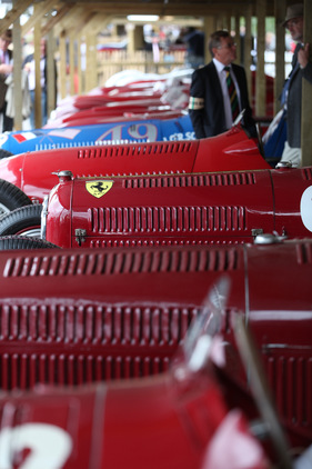 Goodwood Revival 2012 - Rennwagen von einst im Fahrerlager