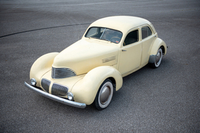 Graham Hollywood Sedan (1941) - Angeboten als Lot Nr. 2023 bei der 2021er Auburn-Fall-Auktion von RM Sotheby's Graham Hollywood Sedan (1941) - Angeboten als Lot Nr. 2023 bei der 2021er Auburn-Fall-Auktion von RM Sotheby's