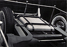 Grégoire 2 Litres (1947) - Blick auf Tank und Hinterachse des unverkleideten Chassis