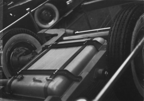 Grégoire 2 Litres (1947) - hintere Einzelradaufhängungen, Tank zwischen den Hinterrädern