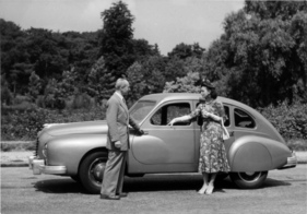 Grégoire 2 Litres (1948) - zeigt Jean-Albert Grégoire hier seinen Wagen einer Dame?