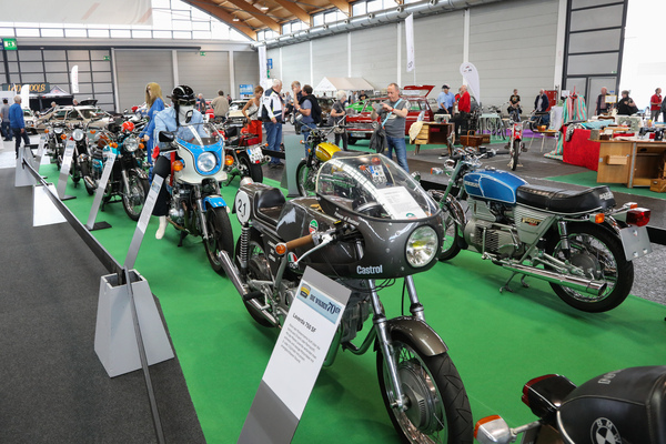 Grosse Motorradauswahl im Rahmen der Sonderschau "Die wilden Siebzigerjahre" - Klassikwelt Bodensee 2024
