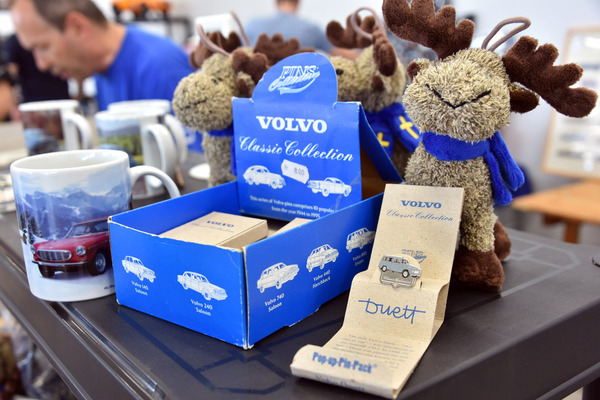 Bild: Grosse und auch kleine Autos - Impressionen Internationales Swiss Volvo Meeting