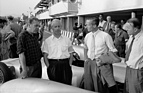 Grosser Preis von Italien in Monza am 5. September 1954 - von links nach rechts - Oberingenieur Rudolf Uhlenhaut, Prof. Dr. Fritz Nallinger, Prof. Dr. Hans Scherenberg und Oberingenieur Ludwig Kraus