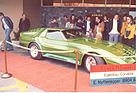 Gründung des Swiss Corvette Club International im Jahr 1976 mit dem «Green Monster», einer Eigenbau Corvette von Eugen Nyffenegger (Mann im braunen Pelzmantel, links davon mit Mütze sein Sohn Urs)