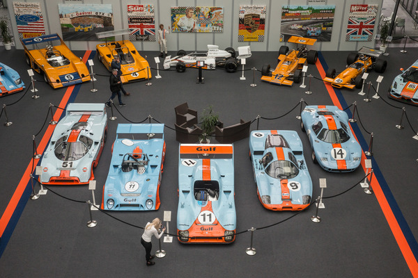 Gulf-Ausstellung im Atrium "ROFGO Collection" - die Mirage-Phalanx - Retro Classics Stuttgart 2020