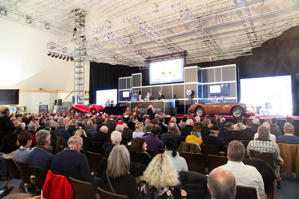 Gut besuchte Versteigerung - Versteigerung Oldtimer Galerie Gstaad 2018