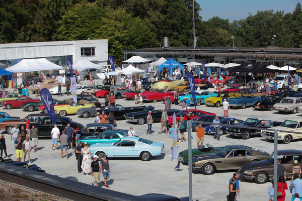 Gut gefülltes Eisfeld - Dolder Classics August 2018