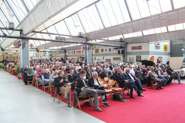 Gut gefülltes Haus - Versteigerung der Oldtimer Galerie in Toffen am 26. März 2022