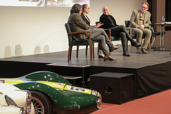 Gut gelaunte Diskussionsteilnehmer - Husistein, Guetg, Dönni und Sigrist - 24. Infoveranstaltung / SCR Academy am 26. Januar 2023