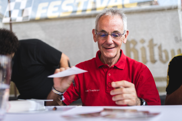 Gut gelaunter Harald Demuth - Hauptsache der Werks-Audi geht ohne Kratzer nachhause - ADAC Eifel Rallye Festival 2018