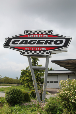 Gut sichtbares Firmenschild - Besuch bei Cagero