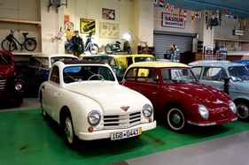 Gutbrod Superior (1953) - zusammen mit Maico 500 von 1958 - nochmals Schneeweißchen und Rosenrot