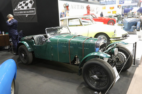 HRG 1500 EX Le Mans (1938) – Klassensieger bei den 24 Stunden von Le Mans 1939, gesehen bei La Galerie des Damiers – Rétromobile Paris 2025