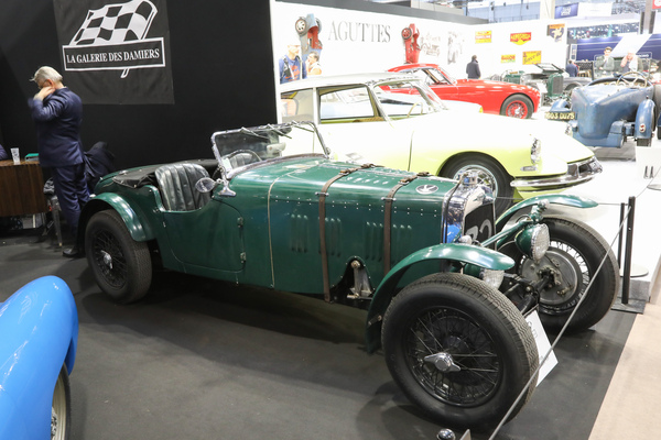 HRG 1500 EX Le Mans (1938) – Klassensieger bei den 24 Stunden von Le Mans 1939, gesehen bei La Galerie des Damiers – Rétromobile Paris 2025