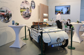 Hanomag 2/10 PS (1928) - auch "Kommissbrot" genannt - an der Retro Classics 2016