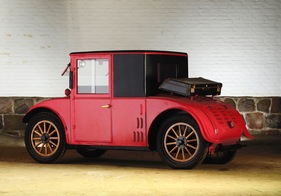 Hanomag 2/10 PS “Kommissbrot” (1926) - dieses frühe Fahrzeug mit Ponton-Karosserie wurde als Lot 118 in der RM Versteigerung der Aalholm Collection im Jahr 2012 verkauft