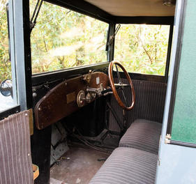 Hanomag 2/10 PS 'Kommissbrot' (1928) - Blick ins Interieur