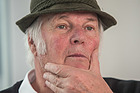 Hans Heyer beim Interview