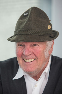 Hans Heyer beim Interview