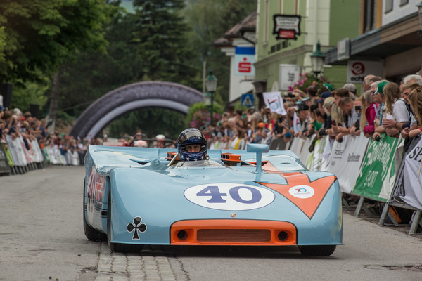 Image: Hans-Joachim Stuck in the Porsche 908/3, as he once did at the Targa Florio